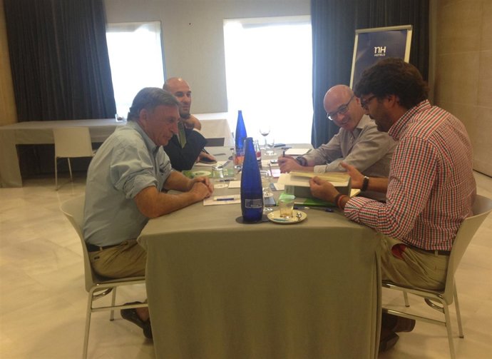 NH, Golf y consejero de turismo