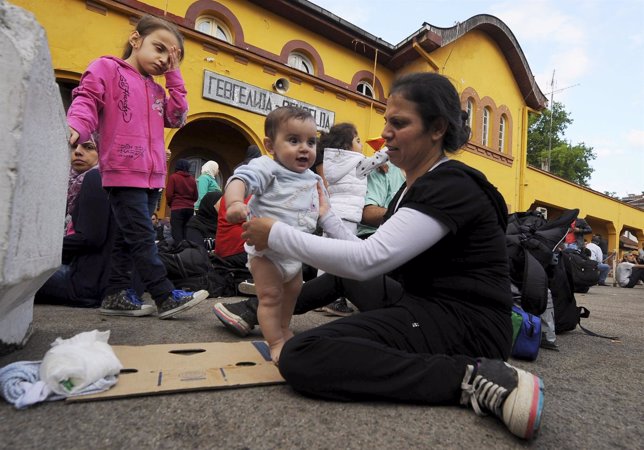 Inmigrantes en el paso de Gevgelija, Macedonia