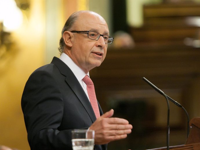 Cristóbal Montoro, ministro de Hacienda