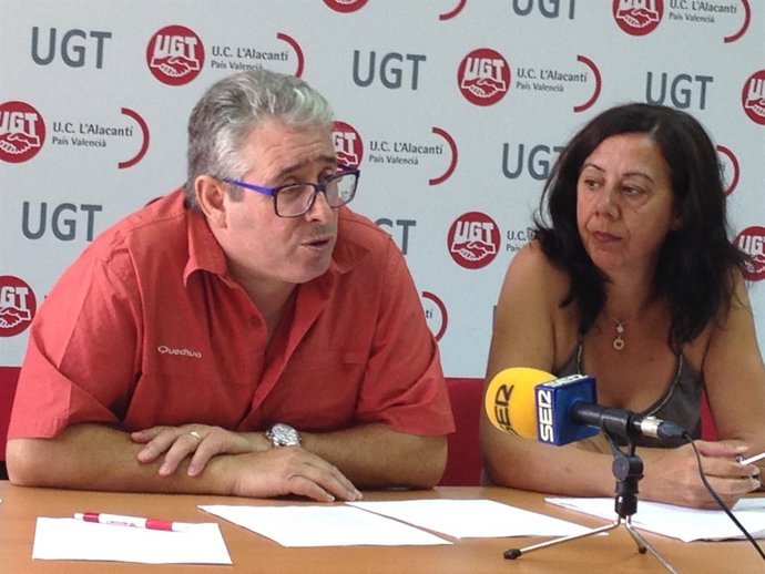 Dirigentes de UGT de Alicante en una rueda de prensa