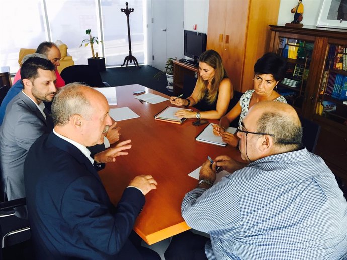 Renión Oria con alcalde Reinosa 