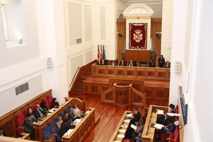 Sesión plenaria en las Cortes