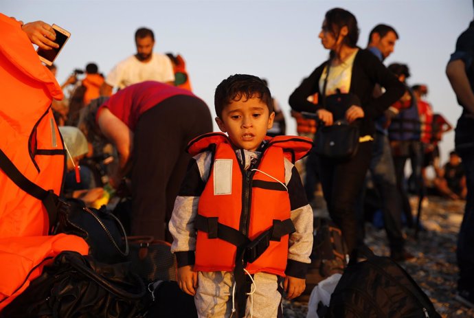 Niño refugiado sirio en Grecia