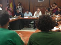 March: "No comprendemos que no se desconvoque"