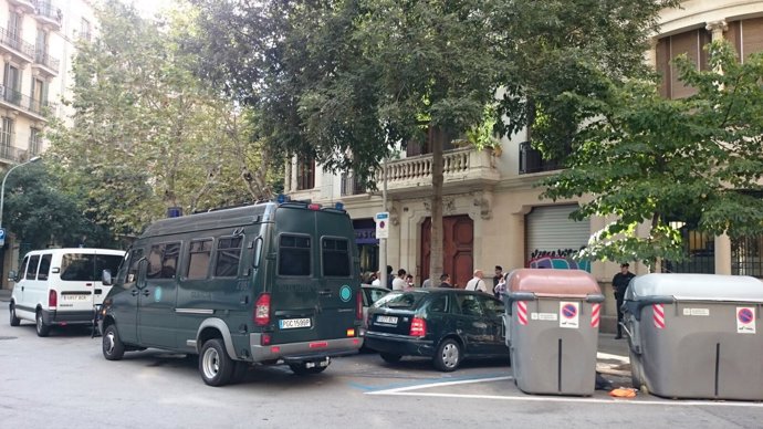 Registro de la sede de la CatDem en Barcelona