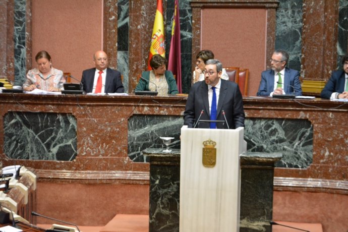 Víctor Martínez (PP) en su discurso en Debate Investidura