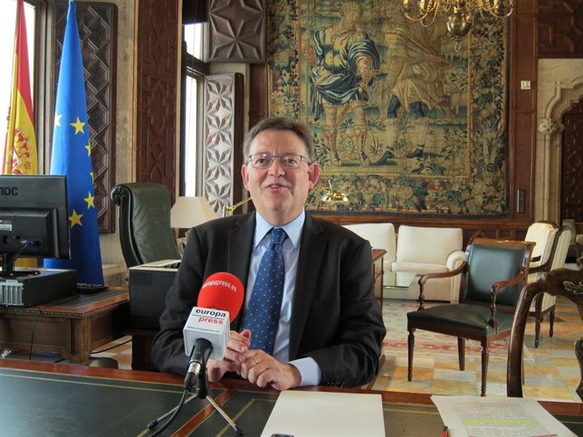 Ximo Puig en su despacho del Palau de la Generalitat 