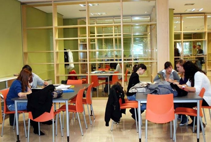 Universidad, alumnos, estudiar, exámen