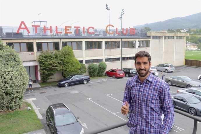 Raúl García llega al Athletic