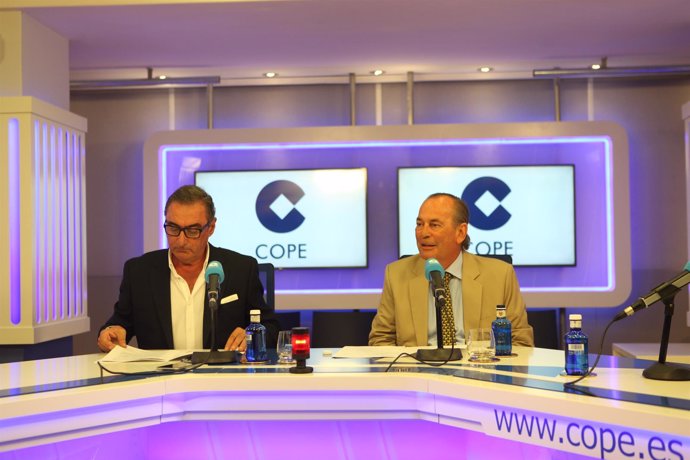 Cadena COPE. Rueda De Prensa De Carlos Herrera Con Foto