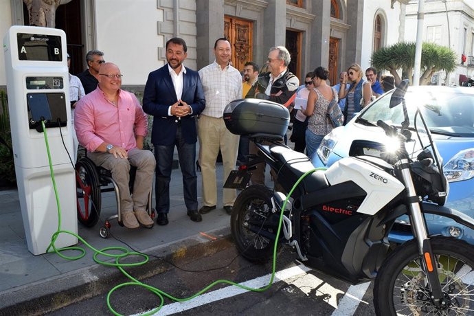 Presentación del poste de recarga