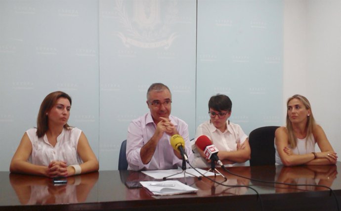 El alcalde de Estepa, Salvador Martín, hace público el nuevo gobierno municipal