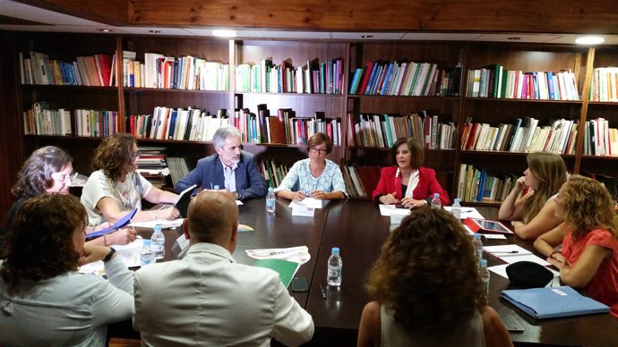 Reunión de trabajo con la secretaria de Sanidad del PSOE.