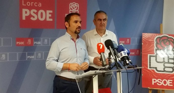 González Tovar y Mateos en la rueda de prensa