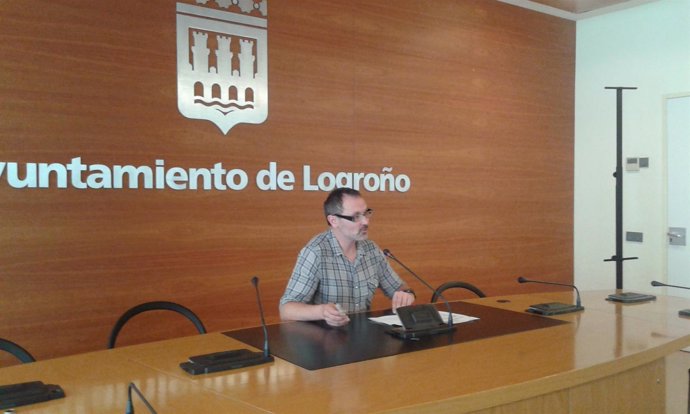 El concejal del PR+ Rubén Antoñanzas analiza ayudas cambio de nombres calles