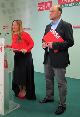 Verónica Perez y Antonio Pradas, en rueda de prensa.