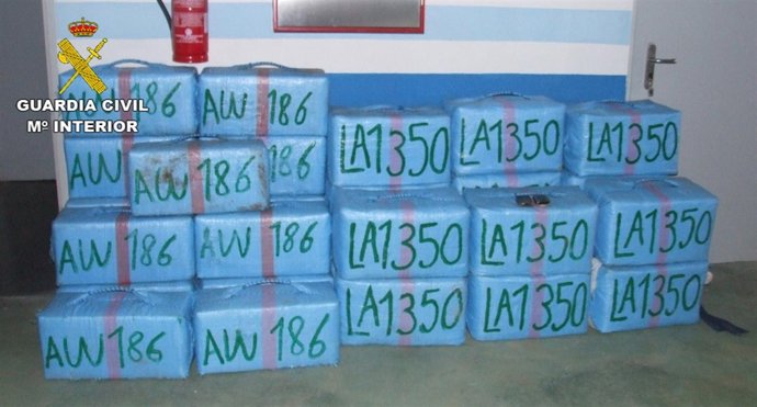 Drogra intervenida por la Guardia Civil en Granada.