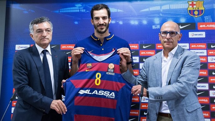 Pau Ribas, presentado por el FC Barcelona