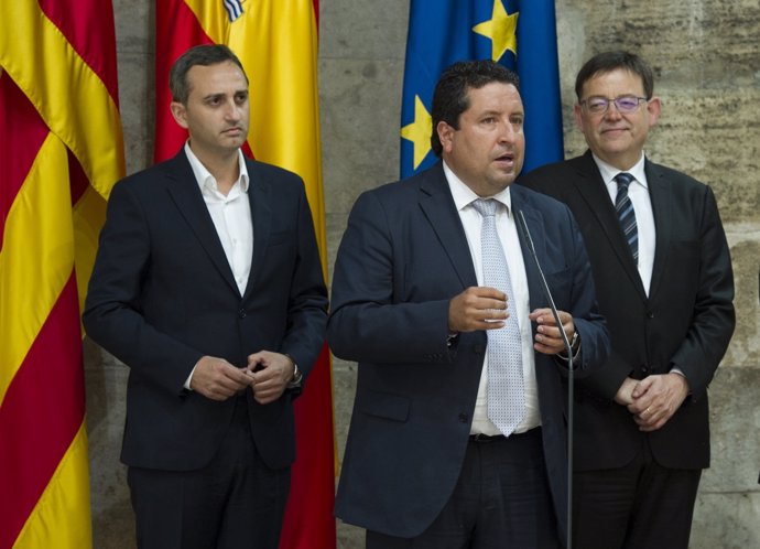 PRESIDENTES DE LAS DIPUTACIONES DE CASTELLON Y ALICANTE JUNTO A XIMO PUIG