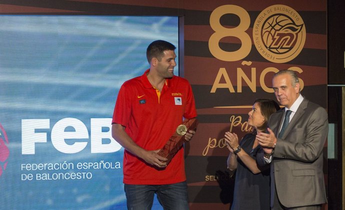 Felipe Reyes en la entrega de premios de la FEB