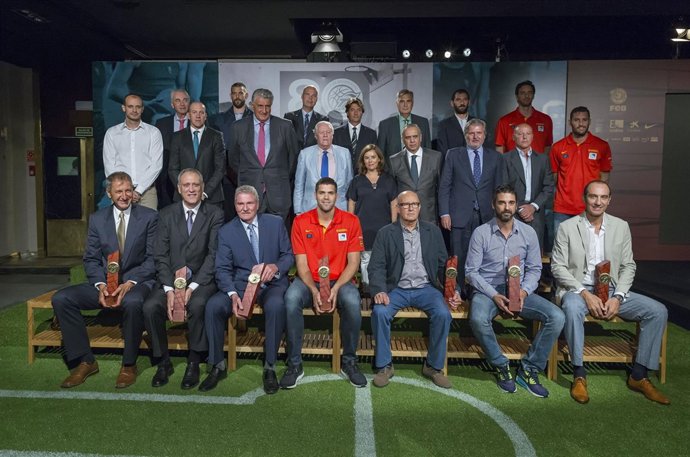 La FEB homenajea a los 80 años de selección