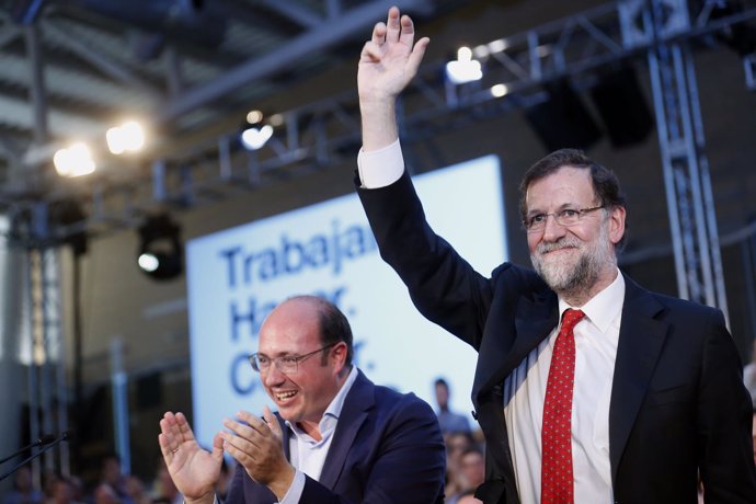 Mariano Rajoy y el presidente de Murcia, Pedro Antonio Sánchez.