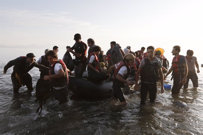 Refugiados sirios llegan a la isla de Kos