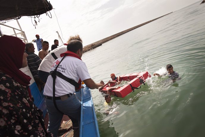 MSF forma a pescadores tunecinos en operaciones de rescate