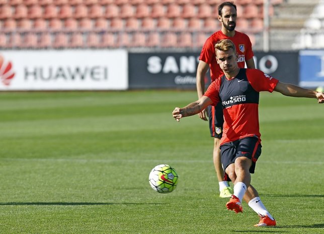 Antoine Griezmann se entrena con el Atlético de Madrid