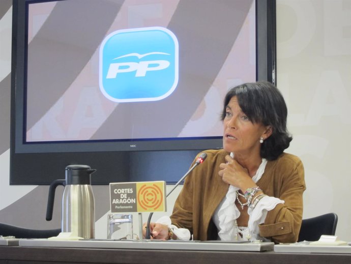 La portavoz popular de Educación en las Cortes de Aragón, María José Ferrando