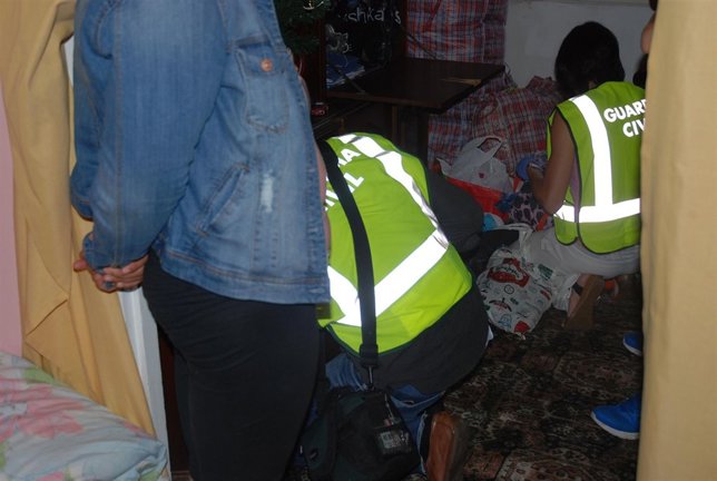 Detenidos tres menores por el asalto a la casa rectoral de Domaio.