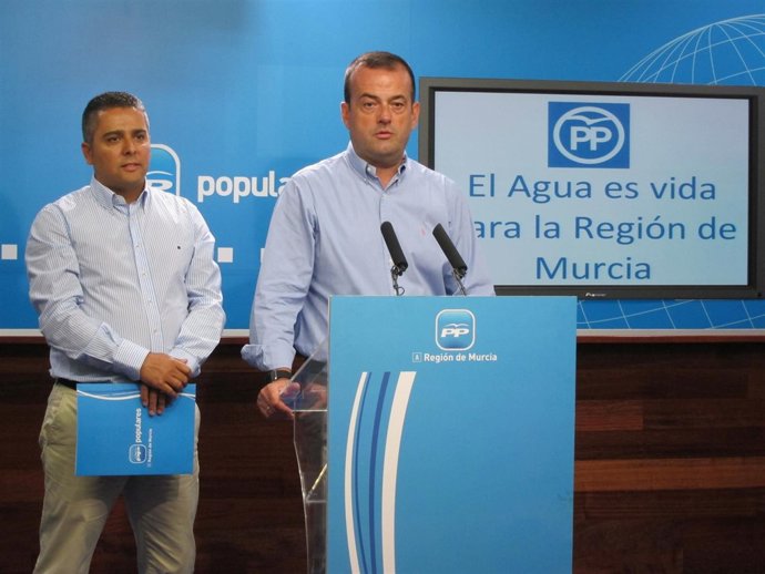 Iniesta y Cano, en la rueda de prensa