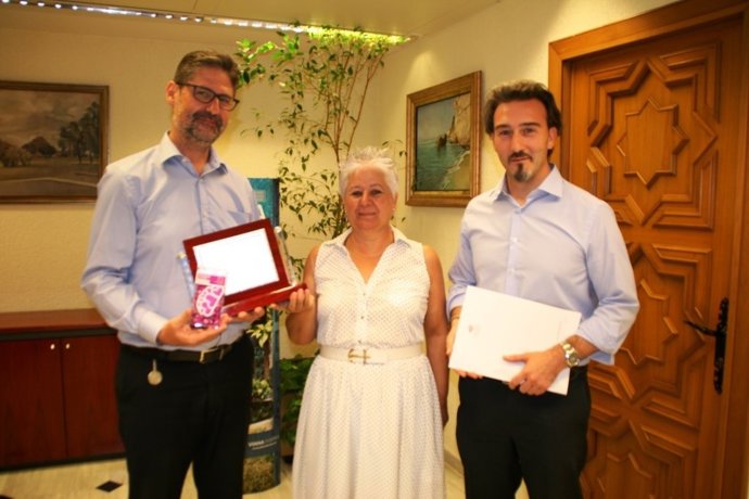 Cañadilla (izda.) junto a Gómez (centro)