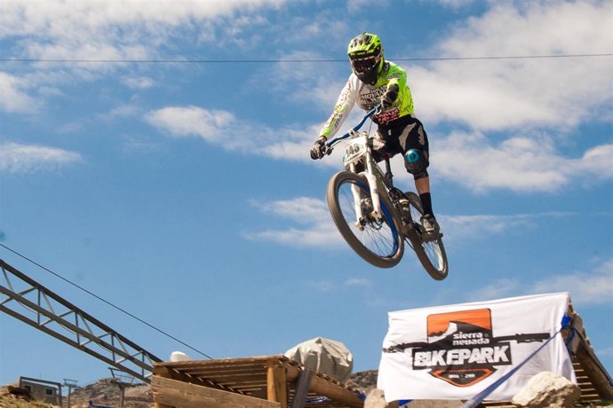 Una de las actividades, el Bike Park, de Sierra Nevada en verano.