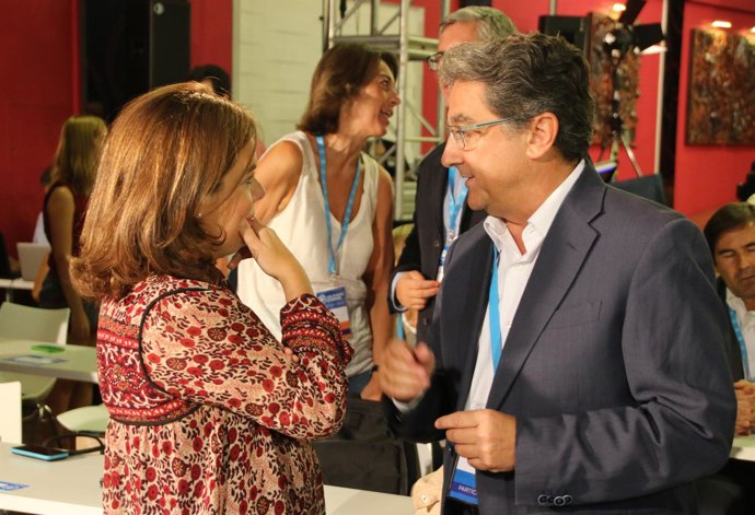 La vpta.S.S.Santamaría y el diputado catalán E.Millo