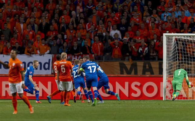 Islandia vence a Holanda en el Ámsterdam Arena