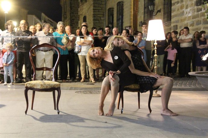 Un aspecto de la pieza de danza La habitación, de la Compañía La Casquería