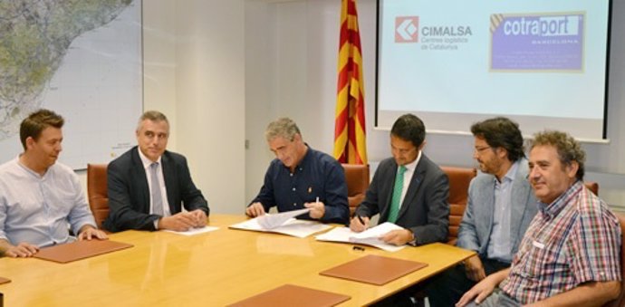 Miembros de Cimalsa firman un acuerdo con miembros de Cotraport