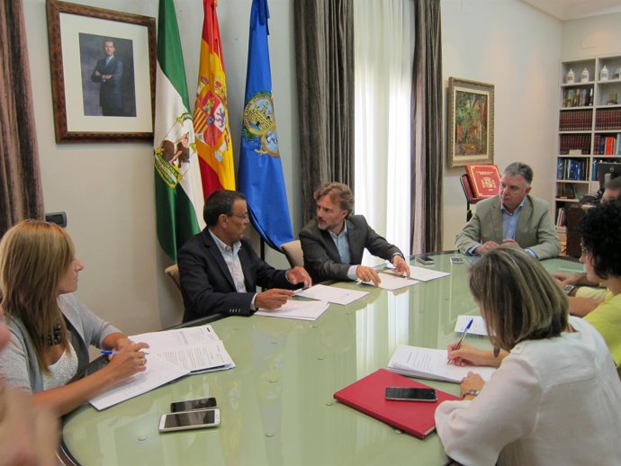 El consejero de Medio Ambiente, José Fiscal, en la Diputación. 