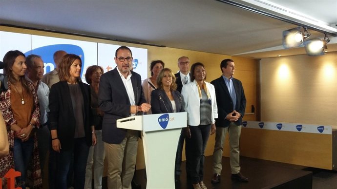 R.Espadaler, M.Plana y otros miembros de Unió