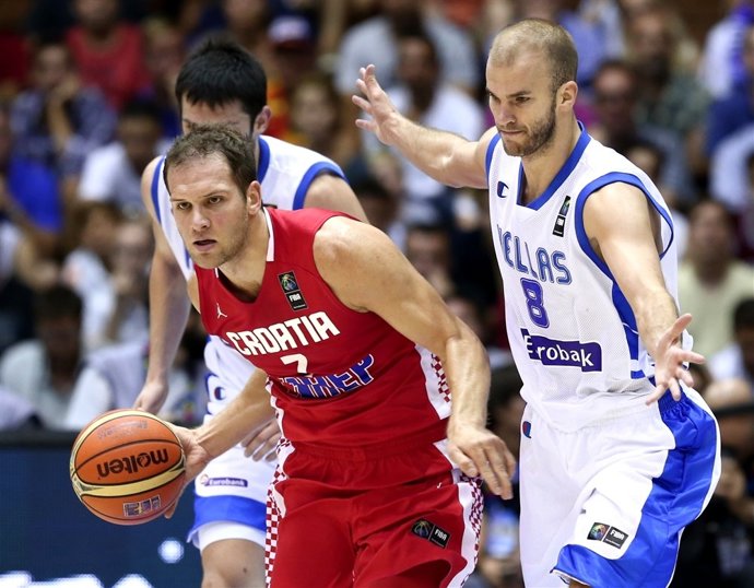 Bogdanovic y Calathes en el Croacia - Grecia