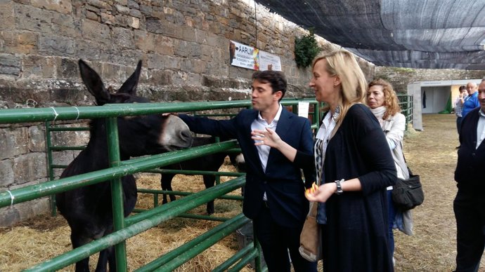 Gastón en su visita a Expoferia de Sobrarbe este viernes