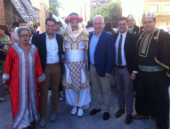 Ceniceros, con participantes en el Mercado