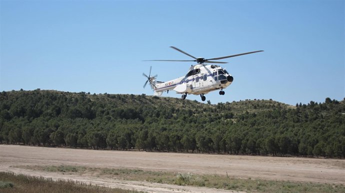 Helicóptero en el Centro de Adiestramiento 'San Gregorio' de Zaragoza.