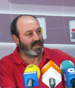 El portavoz de IU en la Diputación de Huelva, Pedro Jiménez