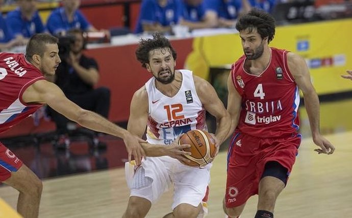 España debuta en el Eurobasket con una derrota ante Serbia (70-80)