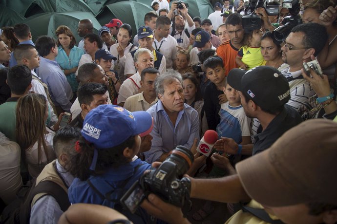 Luis Almagro, secretario de la OEA, visita la frontera de Venezuela