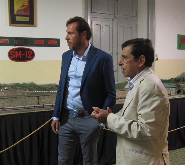 Óscar Puente en la inauguración de la exposición