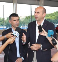 PSOE-A dice que la Junta está trabajando para buscar "una solución definitiva" a las escuelas de hostelería