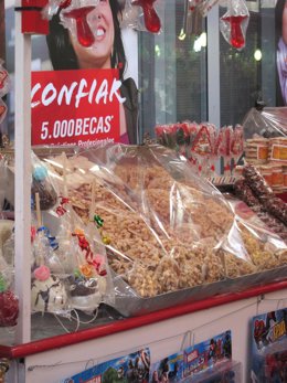 Venta ambulante de dulces y pasteles